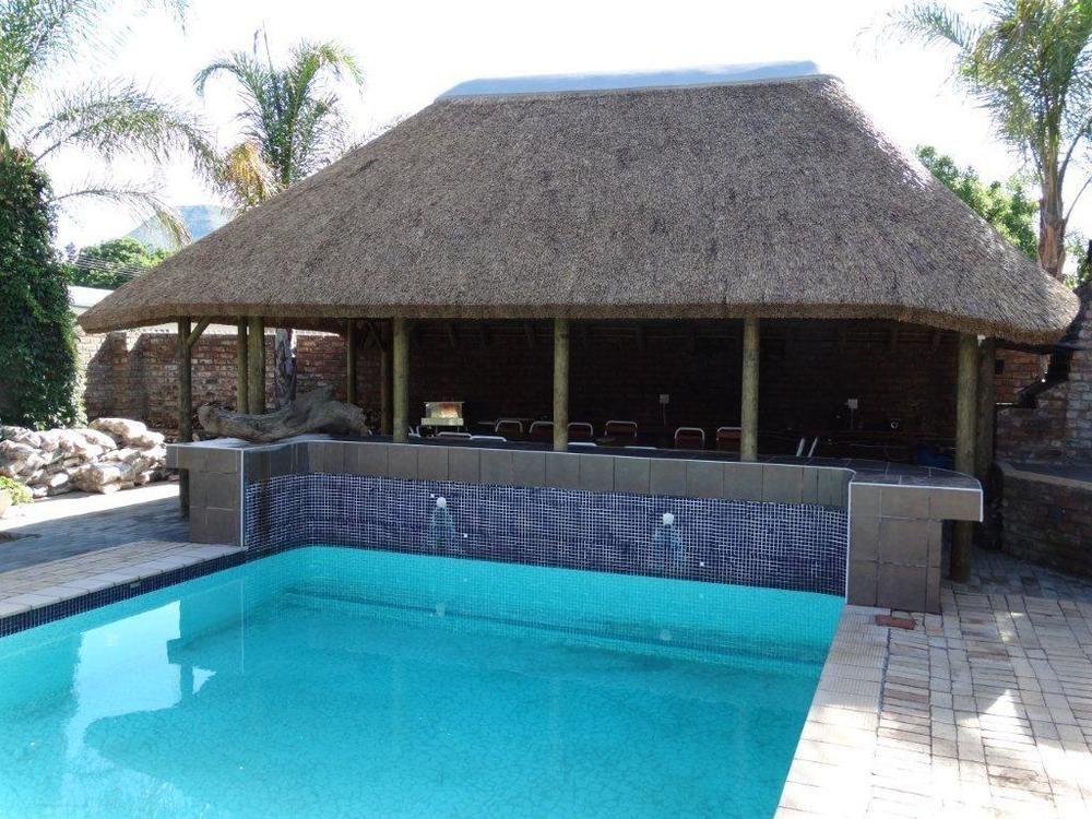 Aan Die Oewer Guesthouse Graaff Reinet Exterior photo